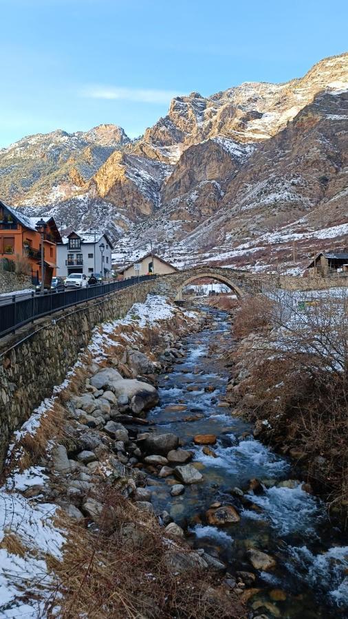 Hotel Els Encantats Espot Luaran gambar