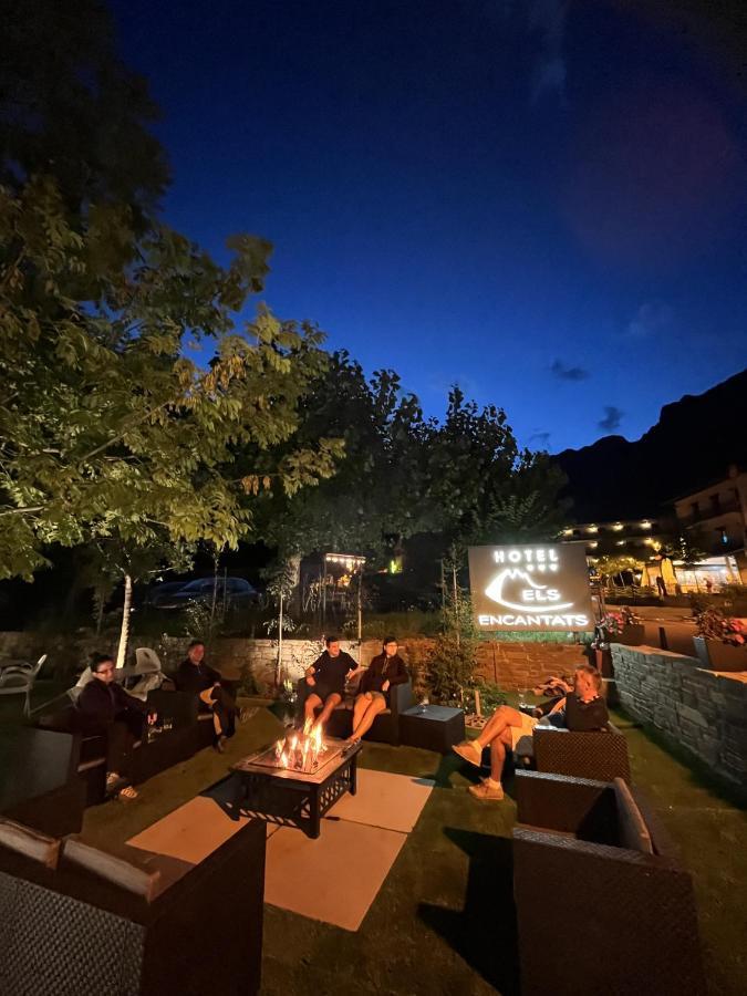 Hotel Els Encantats Espot Luaran gambar