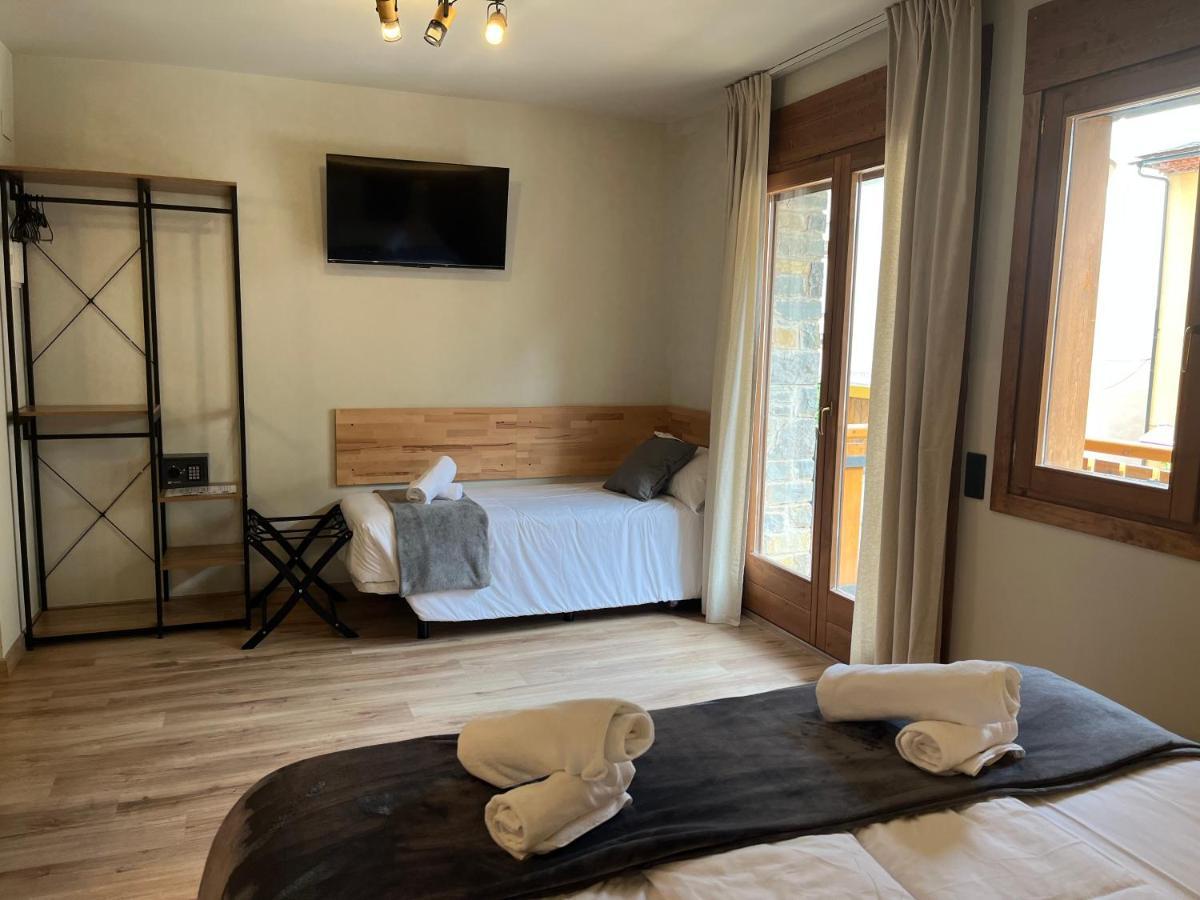Hotel Els Encantats Espot Luaran gambar