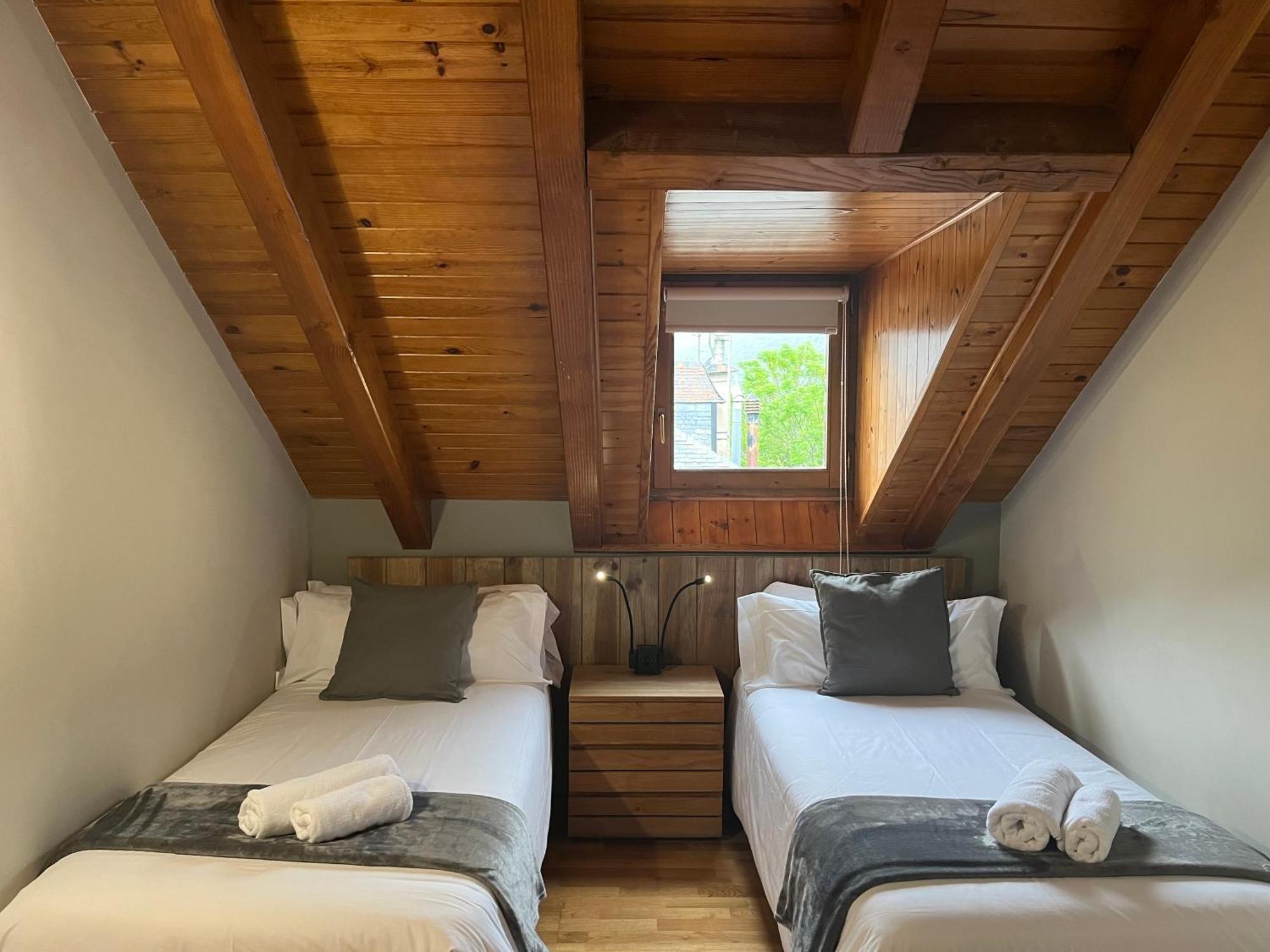 Hotel Els Encantats Espot Luaran gambar